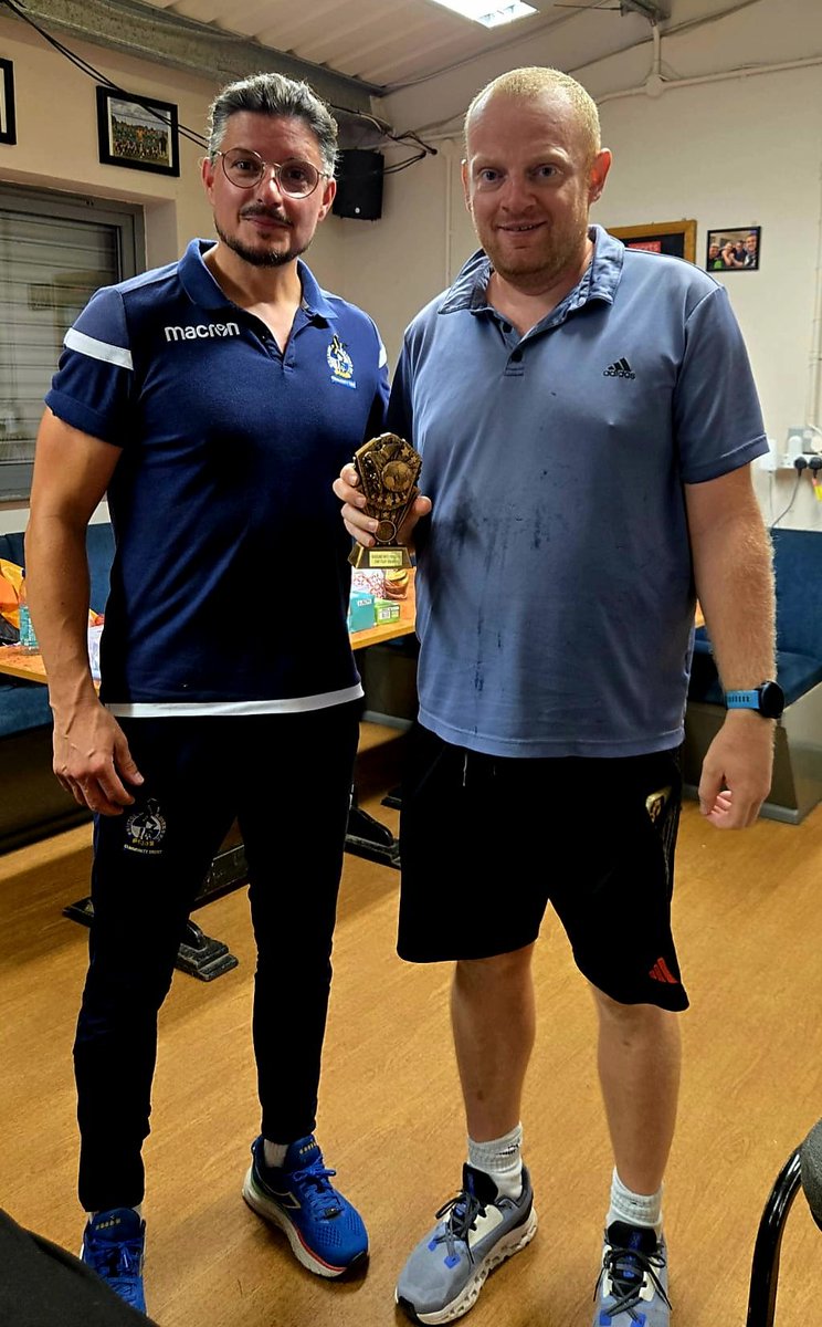 Amazing support from our fairplay award winners Rob and Lewis for outstanding play and teamwork throughout the session! Great work guys! #RwR <a href="/BristolRoversCT/">Bristol Rovers CT</a> <a href="/helen14684823/">helen</a>