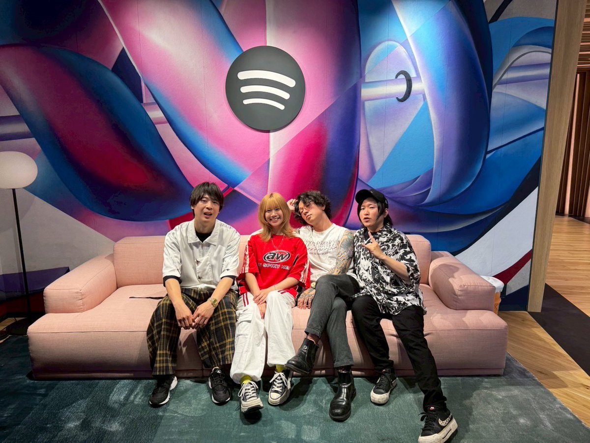 今日はSpotifyさんにご挨拶に行かせてもらいしました！！
Noisyみんなで行ったぞ！！