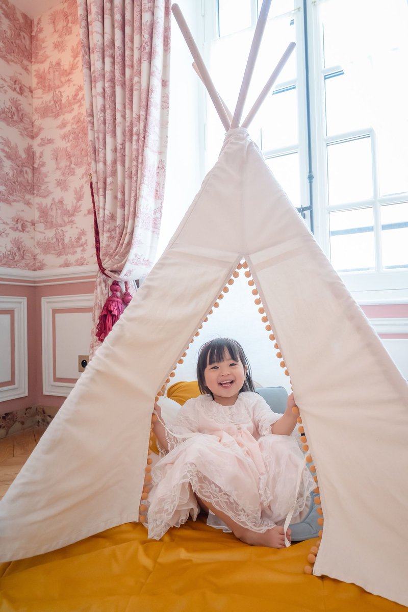 takeuchiryosuke's tweet image. 【娘3歳の誕生日に1泊100万円ヴェルサイユ宮殿に宿泊しました】

こんばんは、
『一生使えるAmazon輸入ビジネス大全』
著者の竹内亮介です。

先日に、3歳の娘の誕生日に、
フランスにある世界遺産で、
世界一華麗な宮殿と言われている
ヴェルサイユ宮殿に宿泊してきました。…