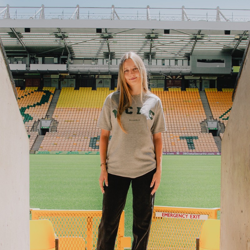 NorwichCityWFC's tweet photo. Norwich City Women are pleased to announce that club principal partner @BlakelyClothing will feature on the front of our 2025/26 shirts 🤝