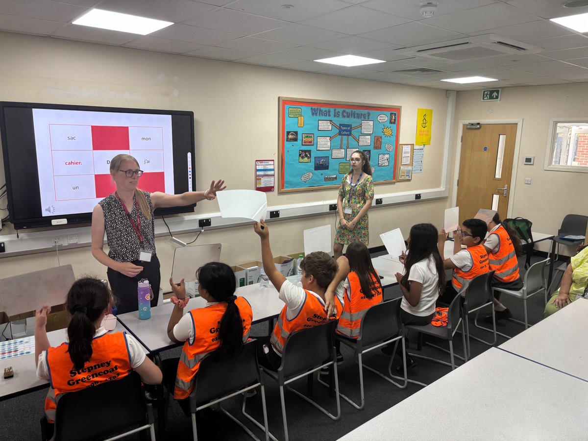 On Tuesday, we welcomed local primary schools for language taster sessions in Spanish and French with our specialist teacher. A great intro to MFL—looking forward to seeing more students next year! 
#StepneyAllSaints #PrimaryLanguages #MFL #SpanishTaster #FrenchTaster #SASS
