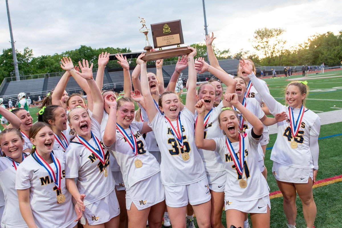 "A four-year starter and anchor of Mars' sturdy defense, Ella Roach is the Butler Eagle's Girls Lacrosse Player of the Year. The Duquesne commit finished with 440 career saves." 

Meet the rest of the all-county first team and honorable mentions 🥍 ⬇️ 
buff.ly/S7JTLDy