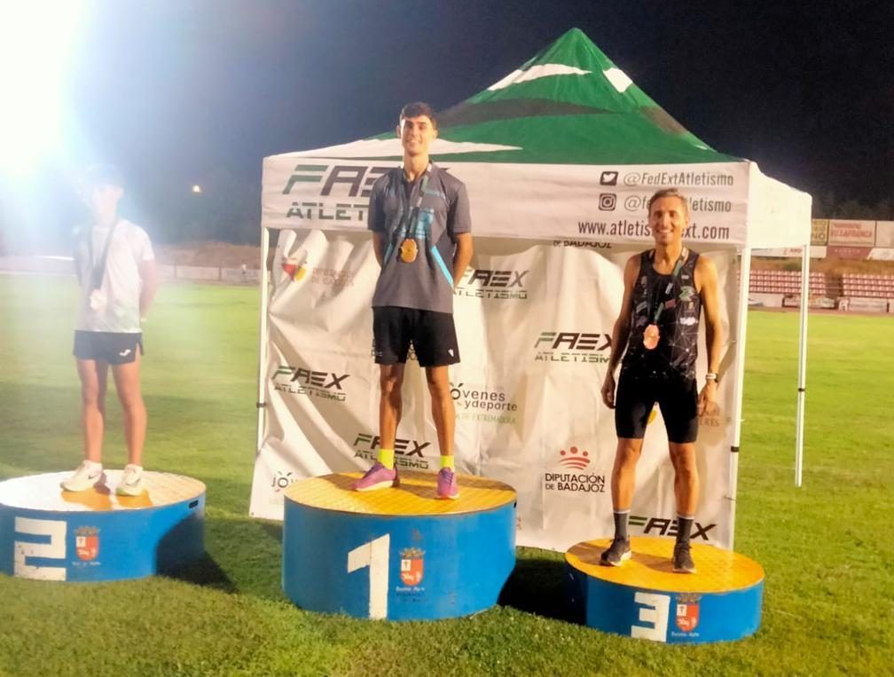 Noticia ofrecida por Neumáticos Juan Carlos: Grandes resultados para la AD Atletas Don Benito en un intenso fin de semana de competiciones todotudeporte.es/2025/06/30/atl… #donbenito #atletismo