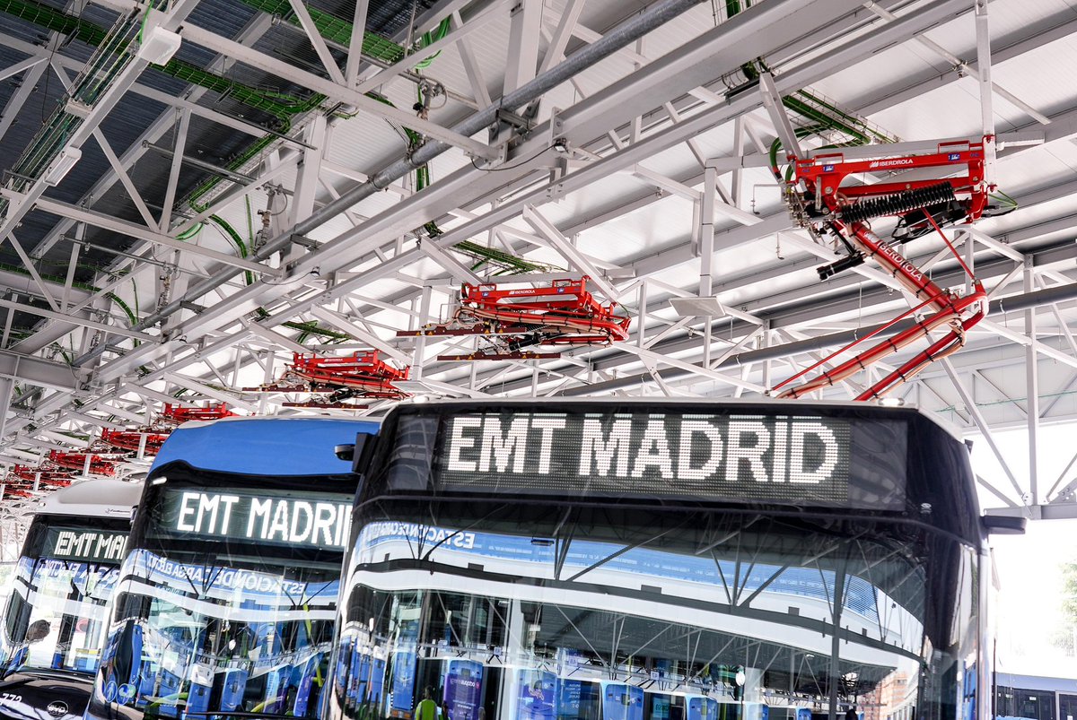 AlmeidaPP_'s tweet image. Madrid alcanza una flota de 450 autobuses eléctricos y 45 líneas totalmente electrificadas.

Trabajamos para convertirnos en la única capital europea con una flota íntegramente limpia, proporcionando las mejores condiciones de movilidad y calidad del aire.