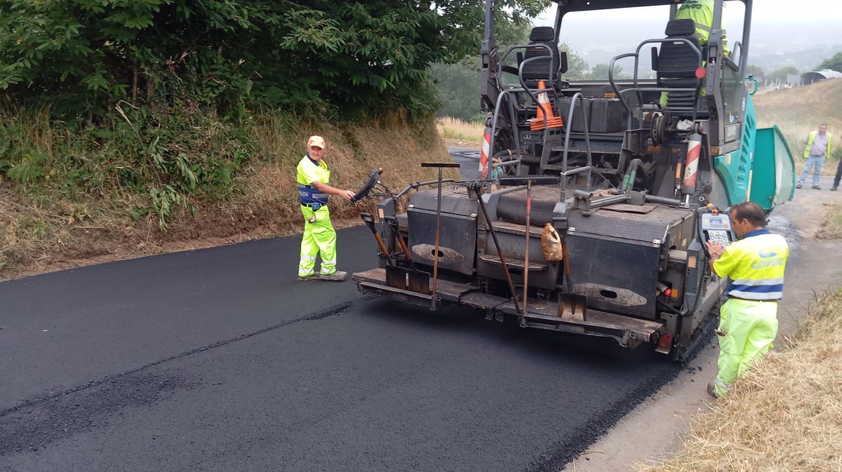 ✨ Boas novas para Cuntis! ✨

O Concello pon en marcha o proxecto de "Mellora da Capa de Rodaxe de Camiños na Parroquia de Arcos"! 🚜 Unha inversión de 43.888,04 € (IVE incluído) para garantir a seguridade e o confort dos nosos veciños.