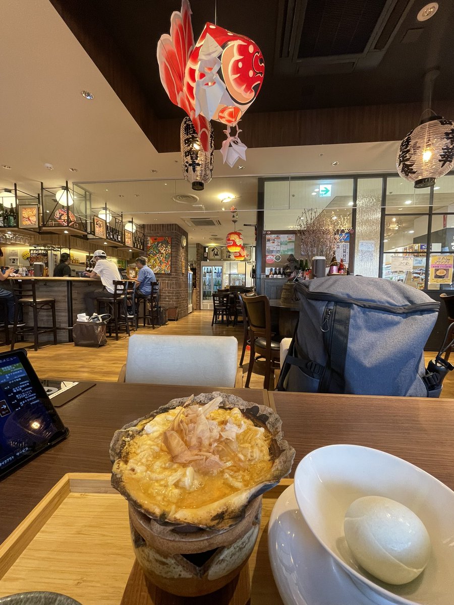 吉幾三が延々とかかってる青森駅のお店。
貝味噌焼きは時おり家でも作る、大好きな青森の味です。