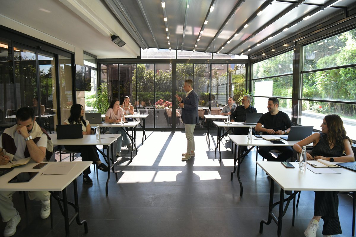 Another productive day at Dr. Terziler Academy! Our trainees participated in hands-on hair transplant sessions, gaining real-life experience under expert supervision. Practical education is where true mastery begins.