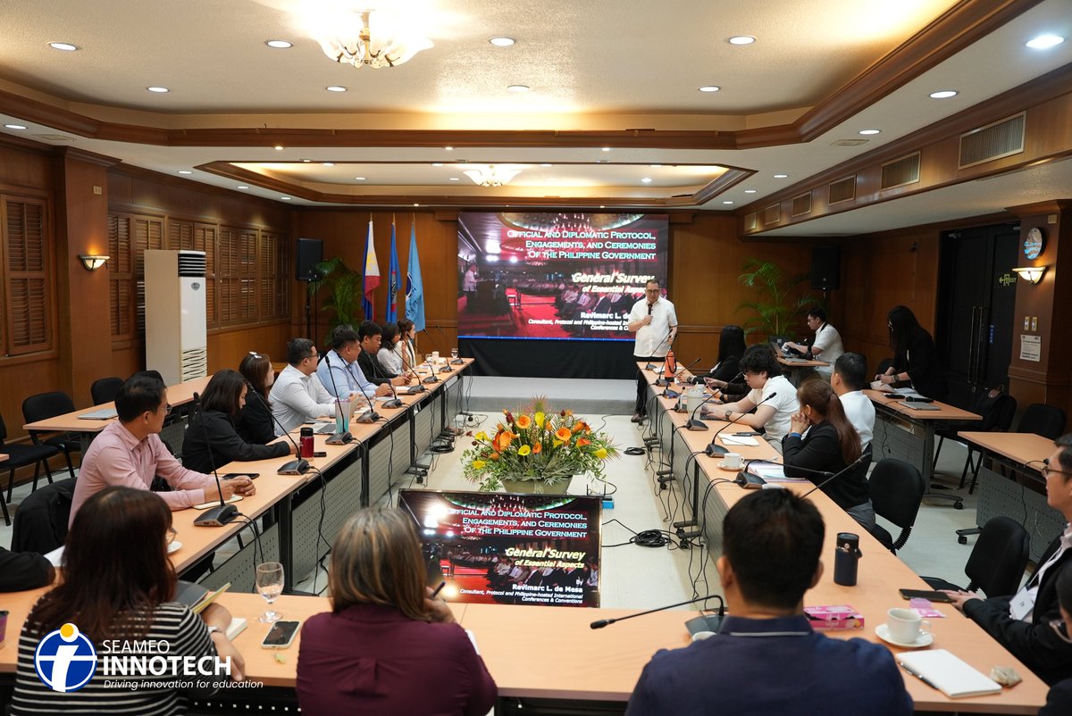 SEAMEOINNOTECH's tweet image. 𝗛𝗮𝗽𝗽𝗲𝗻𝗶𝗻𝗴 𝗡𝗼𝘄: 𝗝𝘂𝗹𝘆 𝟮–𝟰, 𝟮𝟬𝟮𝟱 – 𝗗𝗶𝗽𝗹𝗼𝗺𝗮𝘁𝗶𝗰 𝗣𝗿𝗼𝘁𝗼𝗰𝗼𝗹 𝗦𝗸𝗶𝗹𝗹𝘀 𝗘𝗻𝗵𝗮𝗻𝗰𝗲𝗺𝗲𝗻𝘁 𝗪𝗼𝗿𝗸𝘀𝗵𝗼𝗽 𝗳𝗼𝗿 𝗜𝗡𝗡𝗢𝗧𝗘𝗖𝗛 𝗦𝘁𝗮𝗳𝗳
#INNOTECH #DiplomaticProtocol #ProfessionalDevelopment