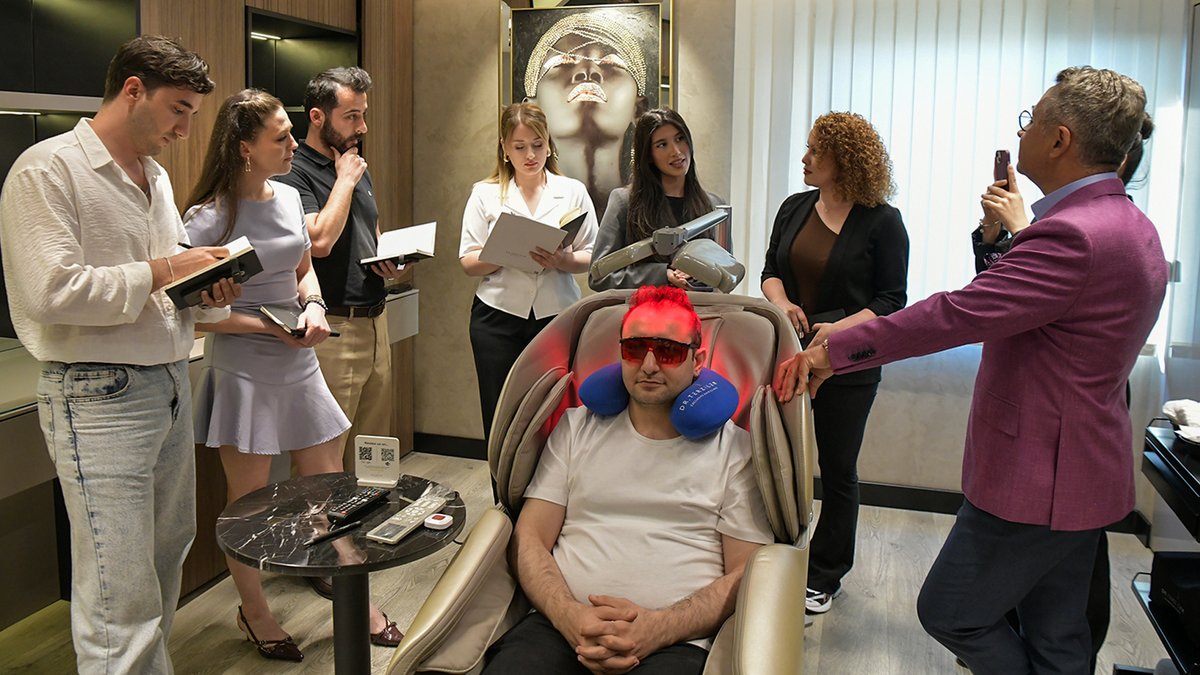 Hair treatment education at its best — with Dr. Terziler sharing his expertise firsthand. Our academy continues to raise the bar in regenerative hair care training.