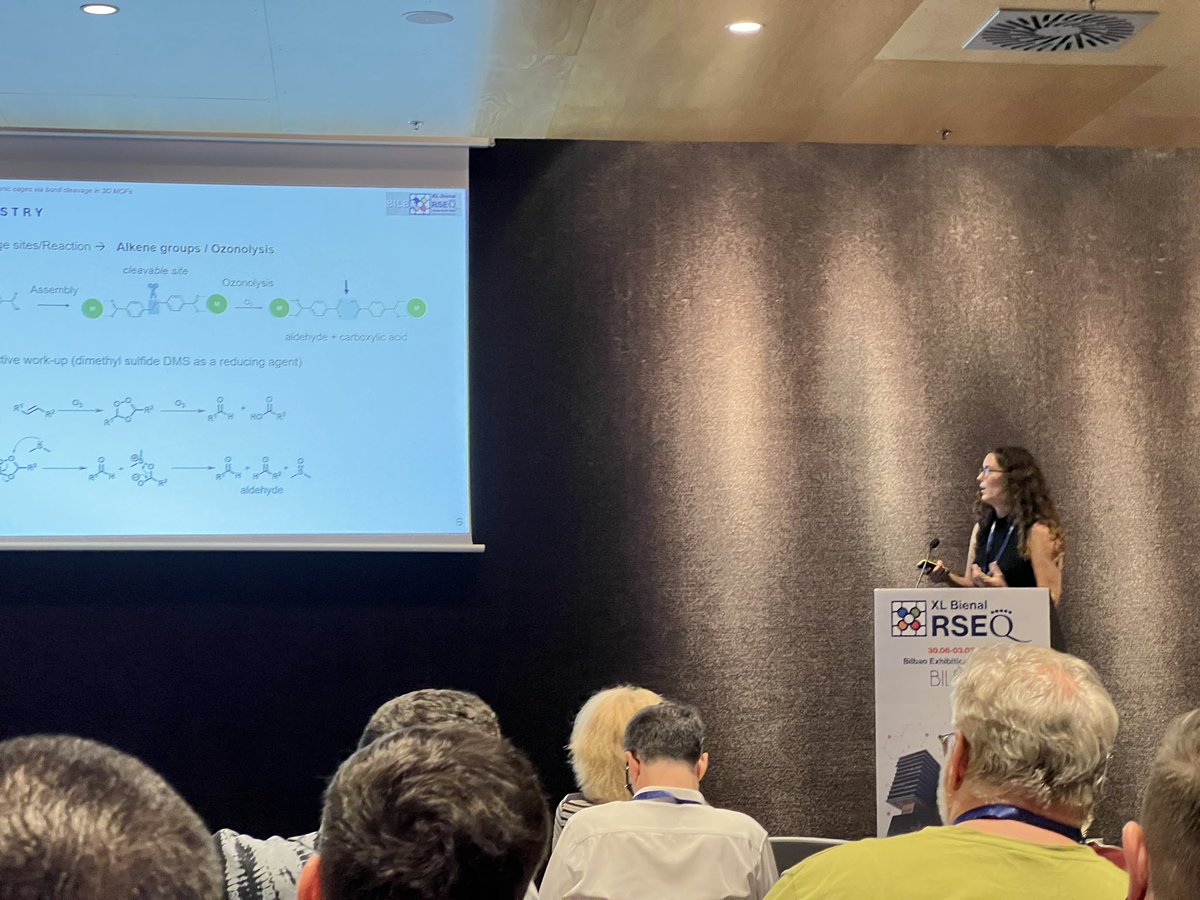 Very proud of <a href="/_sararuizr/">Sara Ruiz</a> awarded Best Flash Communication award at <a href="/BienalRSEQ2025/">XL Reunión Bienal de la RSEQ - Bilbao, 2025</a> with her talk on the synthesis of metal-organic polyhedra through Clip-Off Chemistry ✂️