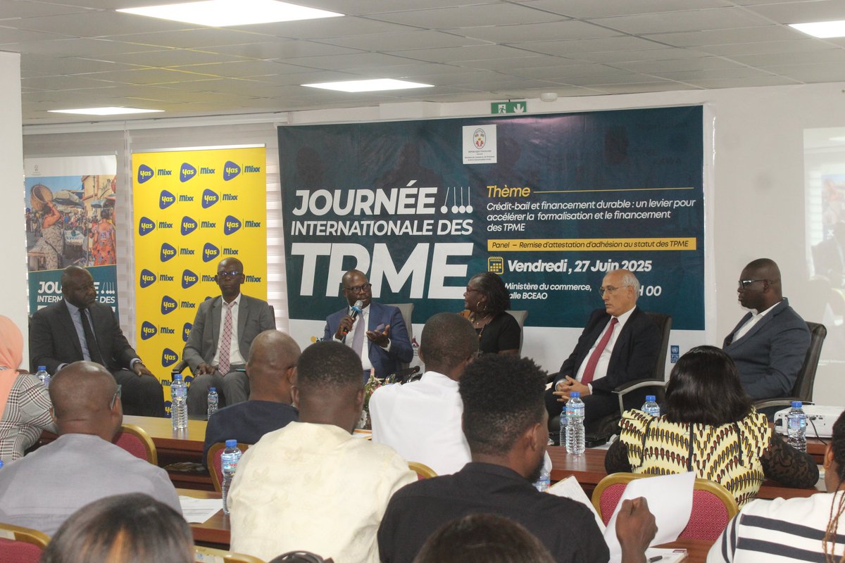 Ministère du Commerce - TOGO (@commercegouvtg) on Twitter photo Le <a href="/CommercegouvTg/">Ministère du Commerce - TOGO</a> a célébré ce 27 Juin 2025, à Lomé, la troisième édition de la Journée Internationale des Très Petites, Petites et Moyennes Entreprises (TPME).
➡commerce.gouv.tg/journee-intern…
#Denyigban
#Togo🇹🇬
#Secteurprivé
#JTMPE2025 Le <a href="/CommercegouvTg/">Ministère du Commerce - TOGO</a> a célébré ce 27 Juin 2025, à Lomé, la troisième édition de la Journée Internationale des Très Petites, Petites et Moyennes Entreprises (TPME).
➡commerce.gouv.tg/journee-intern…
#Denyigban
#Togo🇹🇬
#Secteurprivé
#JTMPE2025