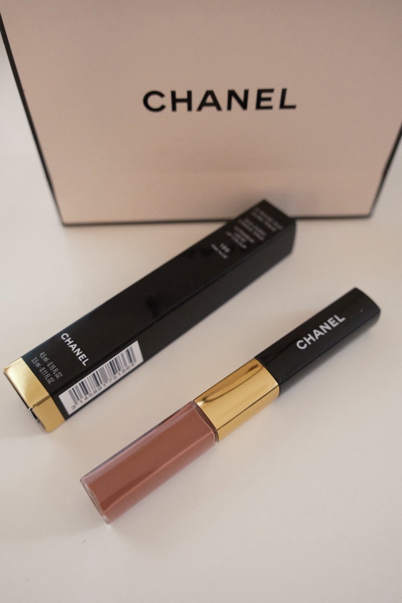 ❁⃘Hinael❁⃘ ここ最近ずっと愛用していたリップをなくしてしまい、久しぶりにコスメ