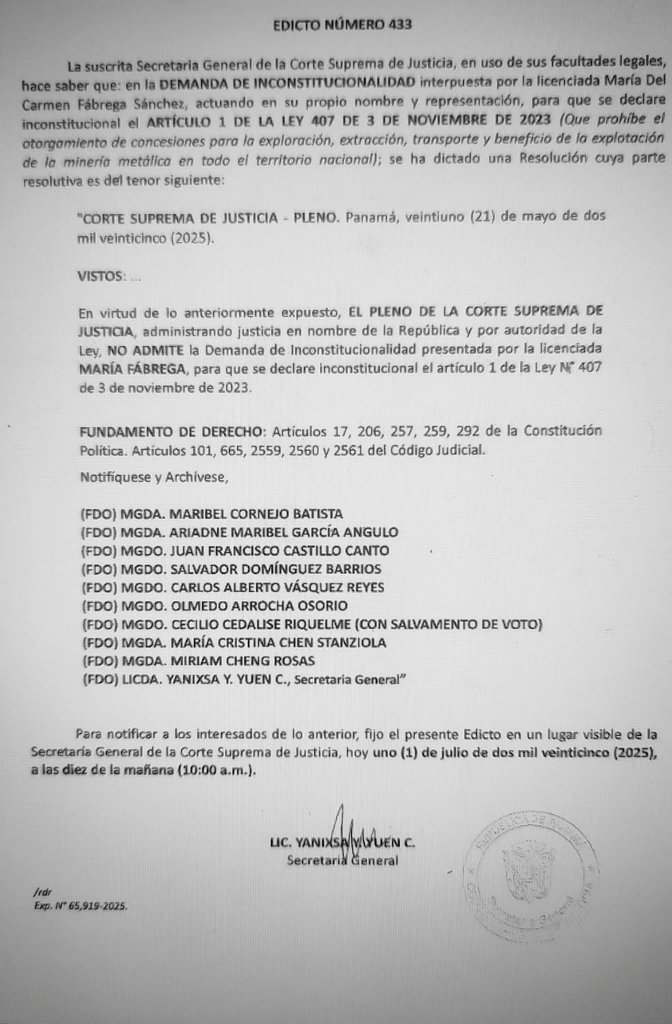 martitacornejor's tweet photo. Edicto fijado el 1ro. de Julio de 2025, en la Secretaría de la Corte Suprema de Justicia 📃👇🏼
Cuando les digan que la CSJ @OJudicialPanama actuó bajo presión respecto al fallo del contrato minero, tengan presente que es esa misma Corte la que sigue inadmitiendo una y otra vez las demandas de Inconstitucionalidad contra la Ley de Moratoria Minera.
Los mineros 0 - El pueblo panameño 4 🇵🇦  ⚖️
