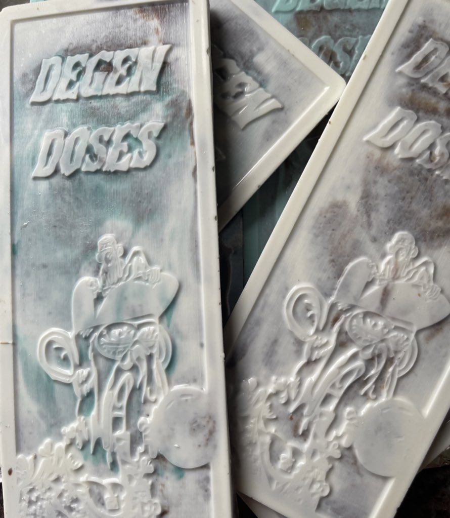 Gm degens 

Hump day vibes