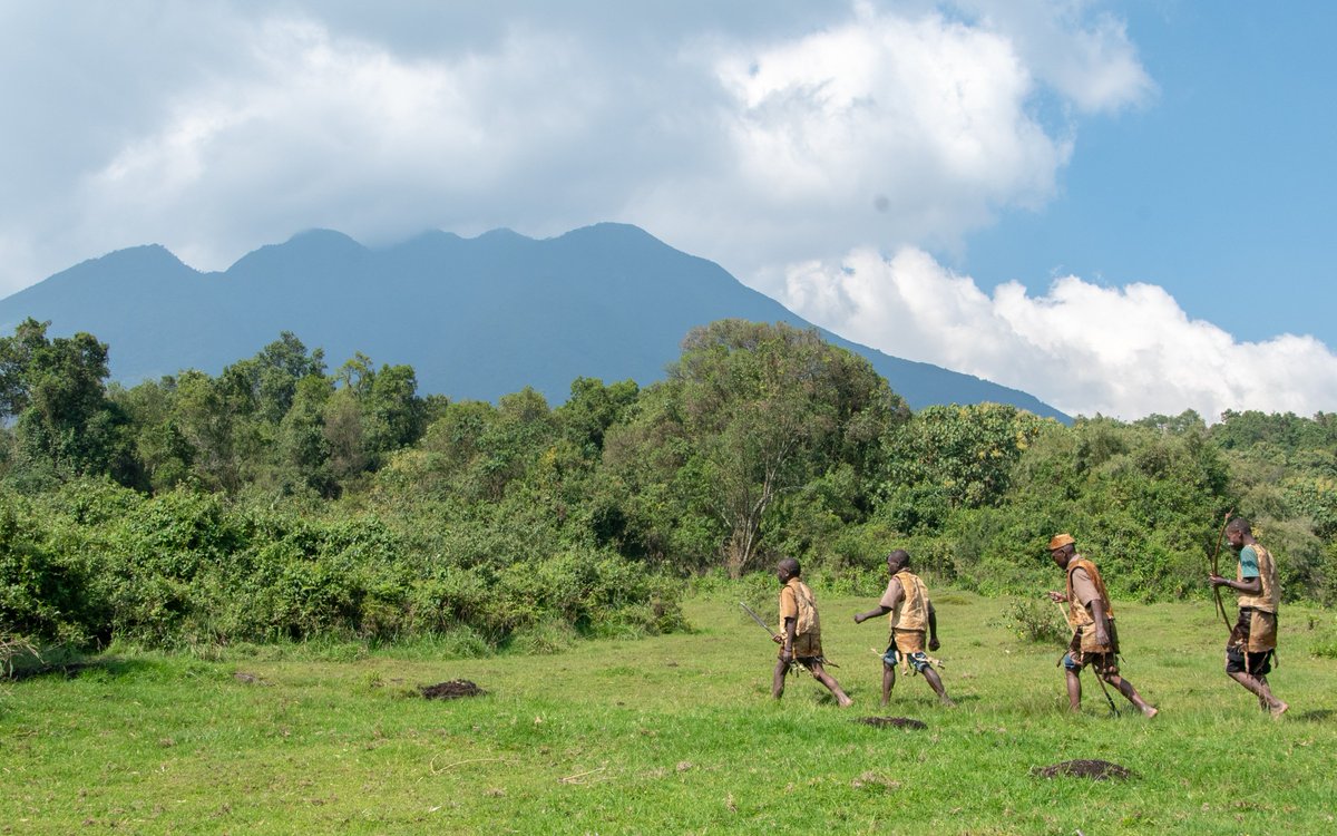 AerolinkUganda's tweet image. Conquer the volcanoes of Mgahinga, Uganda! 🌋

▲ Mt. Muhabura: Epic views &amp;amp; a crater lake.
▲ Mt. Gahinga: A beautiful bamboo forest hike.
▲ Mt. Sabyinyo: Stand in 3 countries at once!

Which peak are you climbing? 
📸@TourismBoardUg 
#VisitUganda #Hiking #AeroLink #SafariReady