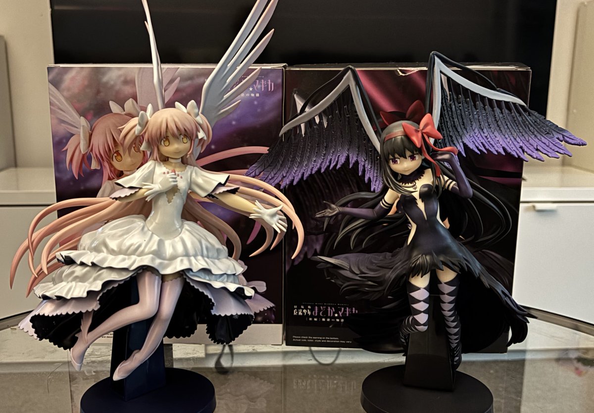 madoka &amp; homura matching figures 🥹