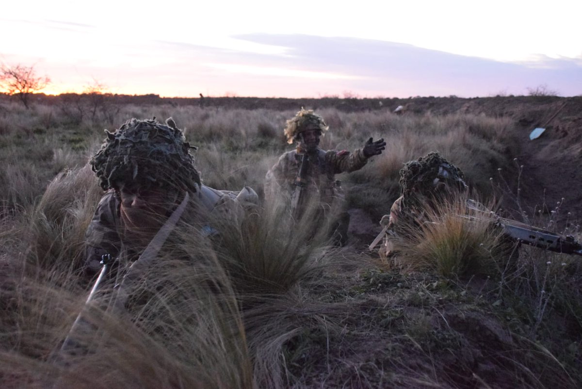 Ejercito_Arg's tweet image. #LaPampa Los Regimientos de Infantería Mecanizada 6 y 12 realizaron ejercitaciones operacionales en el campo de instrucción de la Guarnición Ejército #Toay y en #Naicó.
#SiempreEjército
#EjércitoArgentino
@MinDefensa_Ar