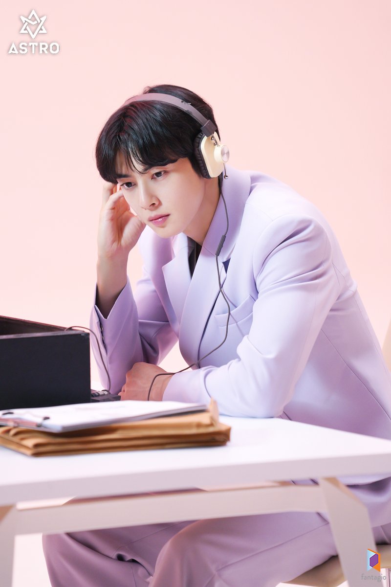 [#차은우][비하인드컷] LG유플러스 익시오 촬영 현장

#아스트로 #ASTRO #CHAEUNWOO
#LG유플러스 #유플러스