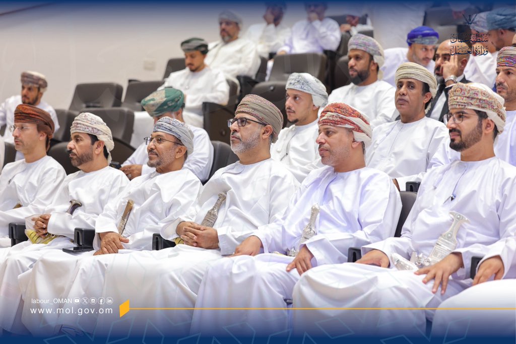Labour_OMAN's tweet photo. نظمت جمعية الصناعيين العمانية @OMFA_Oman بالتعاون مع #وزارة_العمل حفل تكريم الخبراء الذين أسهموا في إعداد وتطوير ثماني حزم من المعايير المهنية الوطنية تحت رعاية سعادة السيد سالم البوسعيدي وكيل الوزارة لتنمية الموارد البشرية، في خطوة نوعية تهدف إلى مواءمة المهارات https://t.co/IxQyweEpZJ