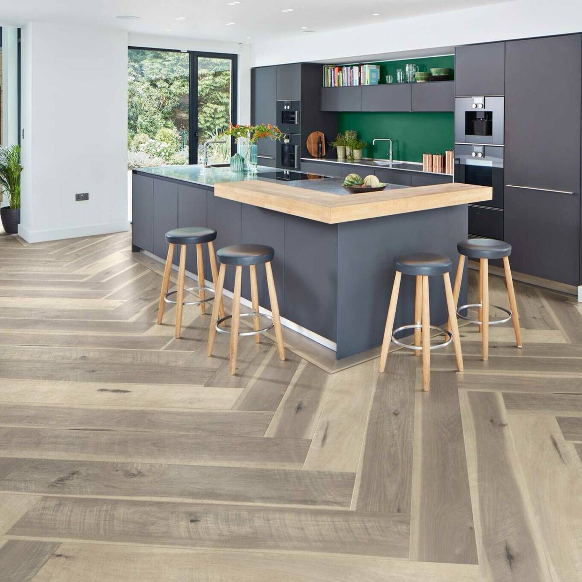 📣 EXCLUSIVE KARNDEAN SALE NOW ON 📣
For a limited time, enjoy luxurious &amp; durable flooring with at least 15% off all Karndean Designflooring at Fludes Carpets ✨