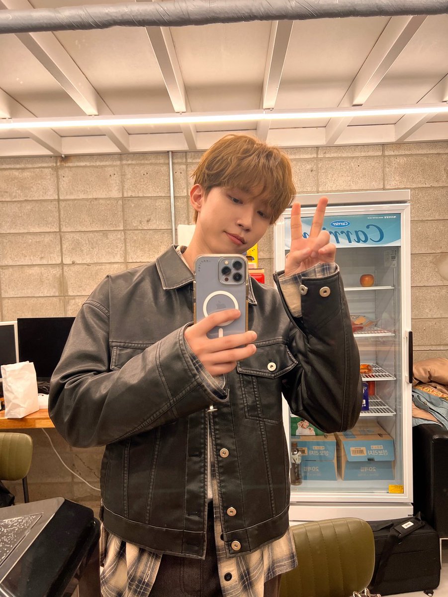 NFlyingofficial's tweet photo. 오늘이 사계의 봄 막방이라니!! 태양이랑 이노 많이 봐주세요~!

#NFlying #엔플라잉 #서동성 #SeoDongSung https://t.co/LgJgz5M8e0