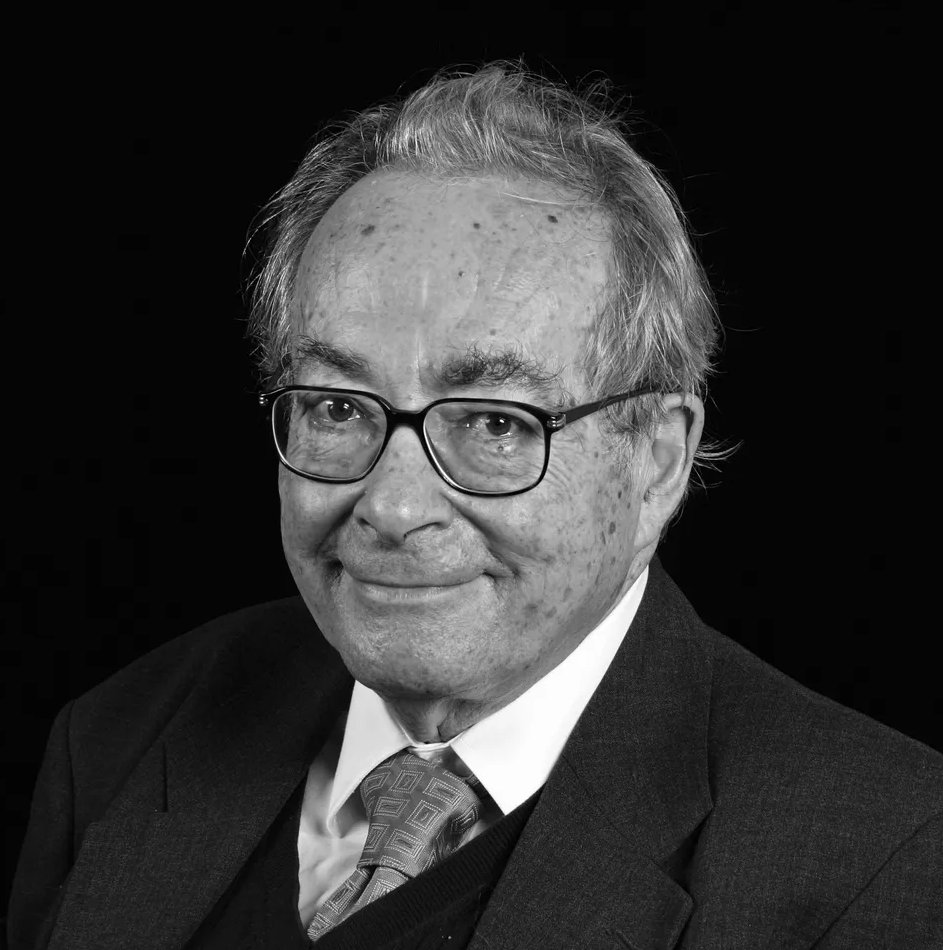Para George Steiner, toda buena lectura salda una deuda de amor:

"A un nivel más restringido, pues eso supera un poco mis posibilidades, abordamos la semántica, es decir, el sentido del sentido, el estudio del misterio del sentido, la comprensión de la intencionalidad a la que