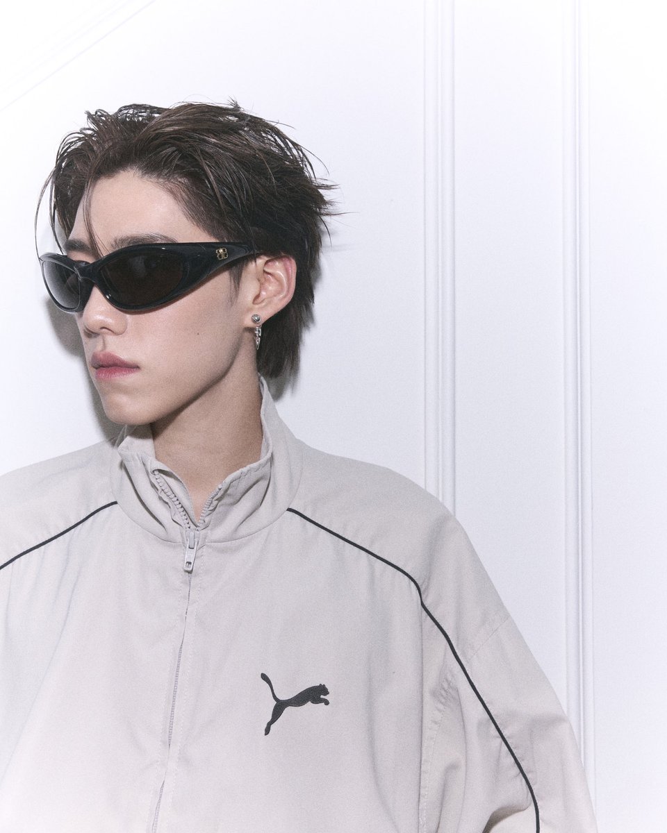 mintmag_th's tweet photo. โฮ่งมาก! ส่งภาพ ‘พีพี’ Balenciaga Brand Ambassador คนเท่พร้อมบุคจากคอลเล็กชั่น Balenciaga | PUMA โดดเด่นด้วยรองเท้า Speedcat Suede และแจ็คเก็ตแทร็คสูทจากคอลเล็กชั่น💚

#ppkritt
#Balenciaga 
#BalenciagaxPPKRIT 
#MintNews https://t.co/4KATClHhPJ