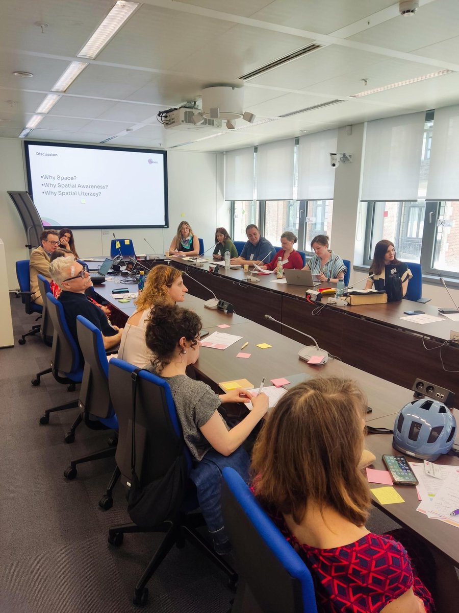 scientix_eu's tweet image. 🚀 Today at the STE(A)M Atlas Event, participants are diving deep into key education challenges through parallel participatory sessions!
Organised by #TheSEER, @STEAM_Europe & @sense_steam these sessions explore:
🔧STE(A)M-ready spaces
🧠Conceptual frameworks
📚Curriculum reform