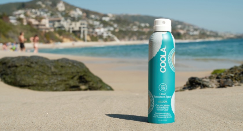 BeautyPackaging's tweet photo. Just in time for summer, Coola and Voluspa have teamed up to offer a new scented SPF spray. The Scent of Summer in SPF combines Voluspa’s fragrance experience with Coola’s sun protection formulas.
➡️ https://t.co/xqfm2xrhz9
#Sunscreen #Coola #Voluspa https://t.co/q4C4hLgOcM