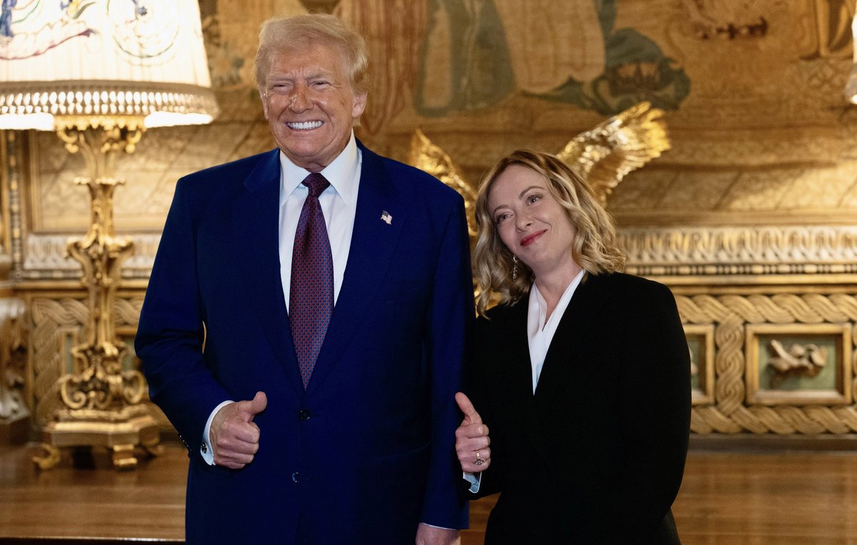 Pietro Giliberti (@pietrogiliberti) on Twitter photo La vergogna di <a href="/realDonaldTrump/">Donald J. Trump</a> che blocca l'invio di armi già destinate e regala l'#Ucraina al nazista #Putin, nell'assordante silenzio dei trumpiani italiani, a cominciare da @giorgiameloni. Che schifo! La vergogna di <a href="/realDonaldTrump/">Donald J. Trump</a> che blocca l'invio di armi già destinate e regala l'#Ucraina al nazista #Putin, nell'assordante silenzio dei trumpiani italiani, a cominciare da @giorgiameloni. Che schifo!