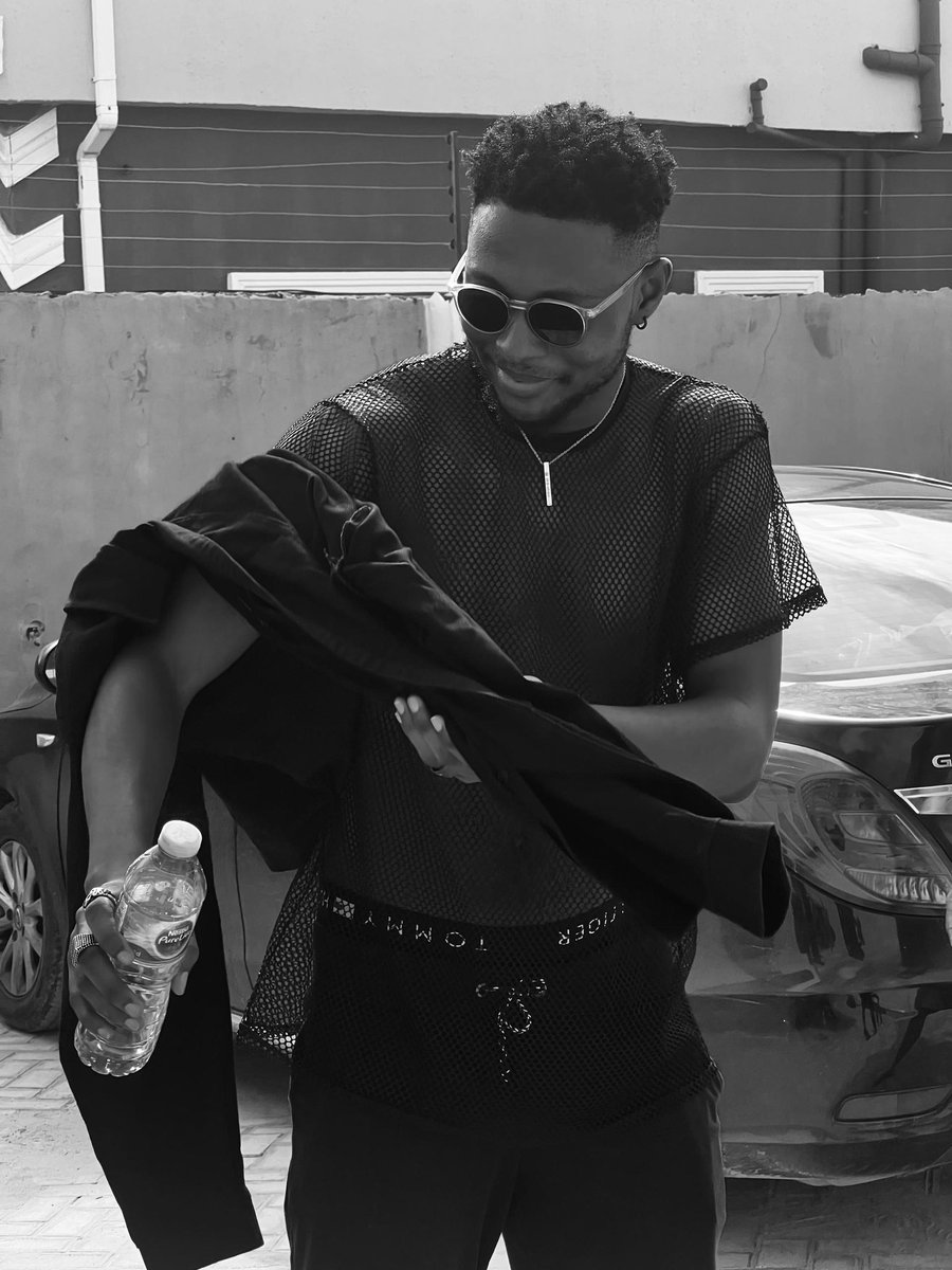 wearelightinc's tweet photo. The brief: Look glam as you take to the beach.

Did we deliver?

We were outside this weekend, and the people of Light had the maximum time.

Stay tuned for more highlights.

#LightInc #wearelightinc #beachmoment https://t.co/SbhZJ8dBew