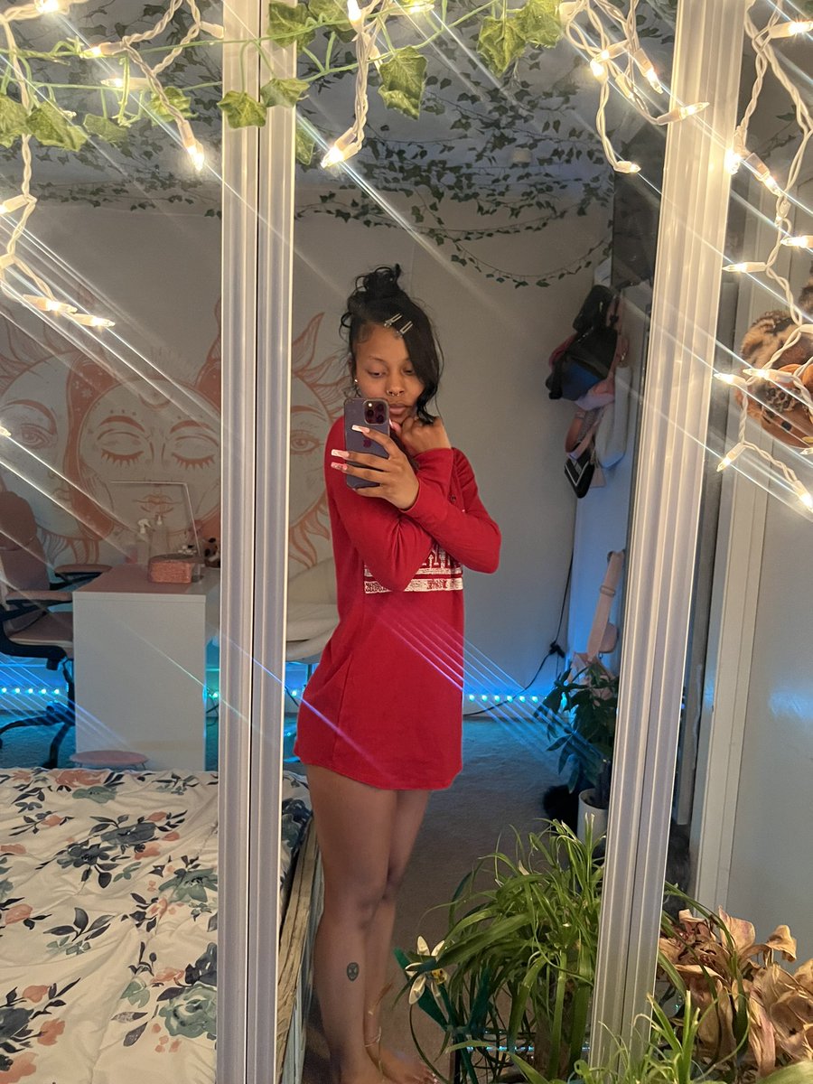 laybae2x's tweet image. sexy leo girl, look just like a feline