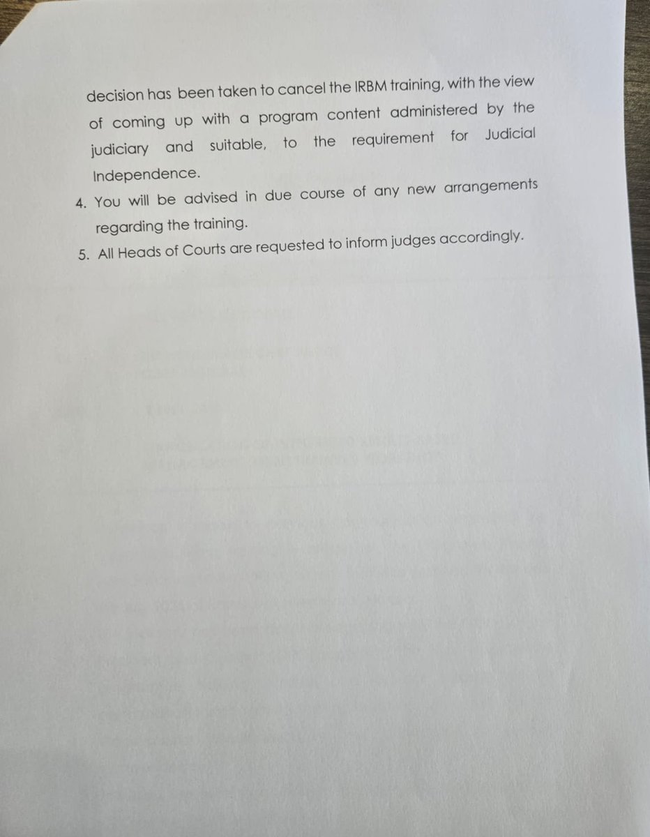 zimlive's tweet image. #BREAKING A planned “training” of judges organised by the presidency featuring the principal of Zanu PF’s Herbert Chitepo School of Ideology, the CIO director and President Mnangagwa’s chief secretary has been CANCELLED following an uproar by judges and lawyers