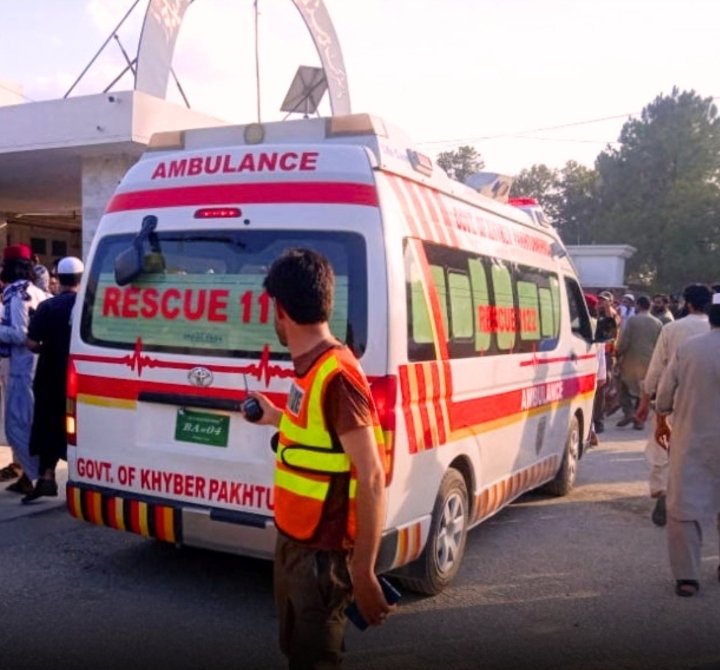 pakistanwise's tweet photo. A deadly bomb blast struck Nawagai area of Bajaur district on Wednesday, killing at least four people and injuring 11 others, according to local officials. #Nawagai #bajaurblast https://t.co/BIlEB9DEog