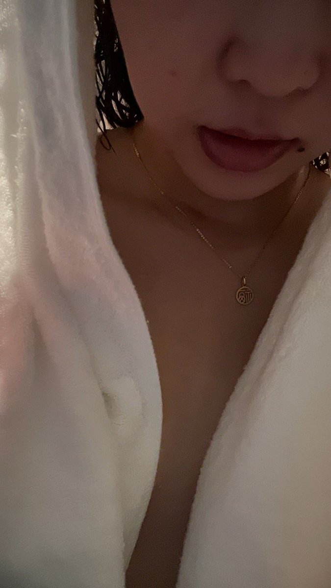 Buuuu001's tweet photo. 是香香软软的布丁耶 https://t.co/WpLgEasHkJ