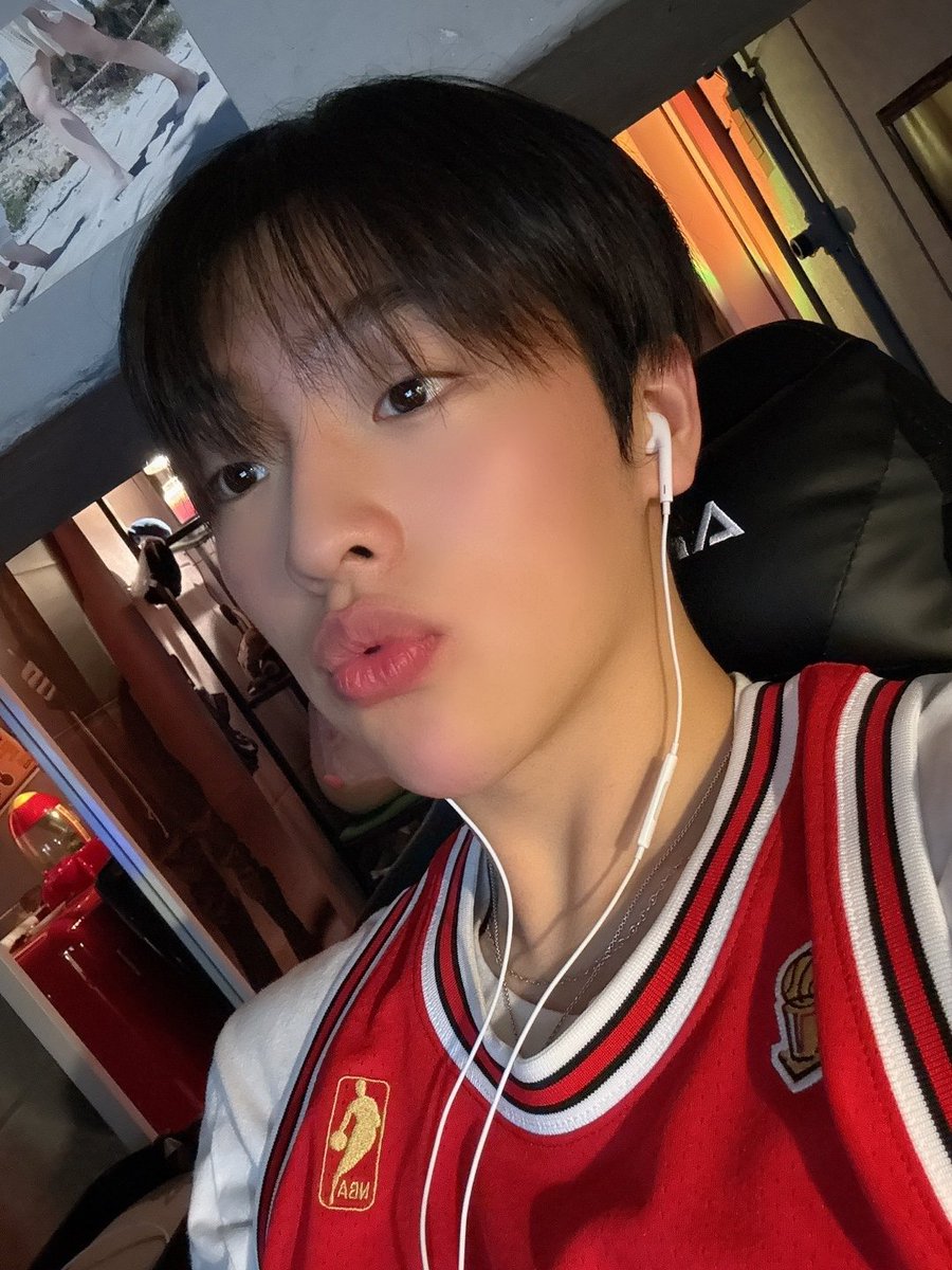 TheKingDom_GF's tweet image. [MUJIN👑]

&amp;lt;Bb&amp;gt;

오늘두 숨 잘 쉬구 갑니당~~

#TheKingDom #더킹덤 #TKD 
#MUJIN #무진 #위버스라이브