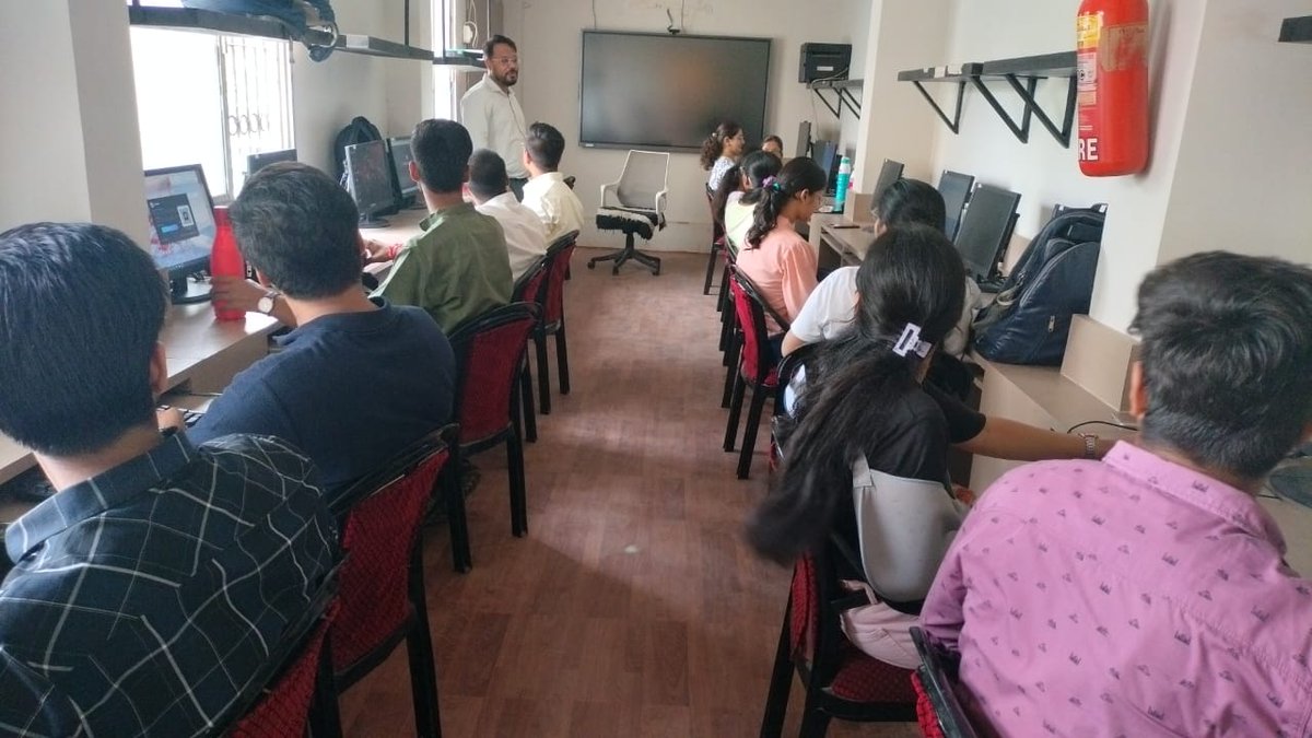 bosoicai's tweet image. Every CA is built, not born—through persistence, late nights, and the drive to excel. ICAI shapes this journey from ambition to achievement.
#ICAIJourney #NextGenCAs #BuiltForSuccess