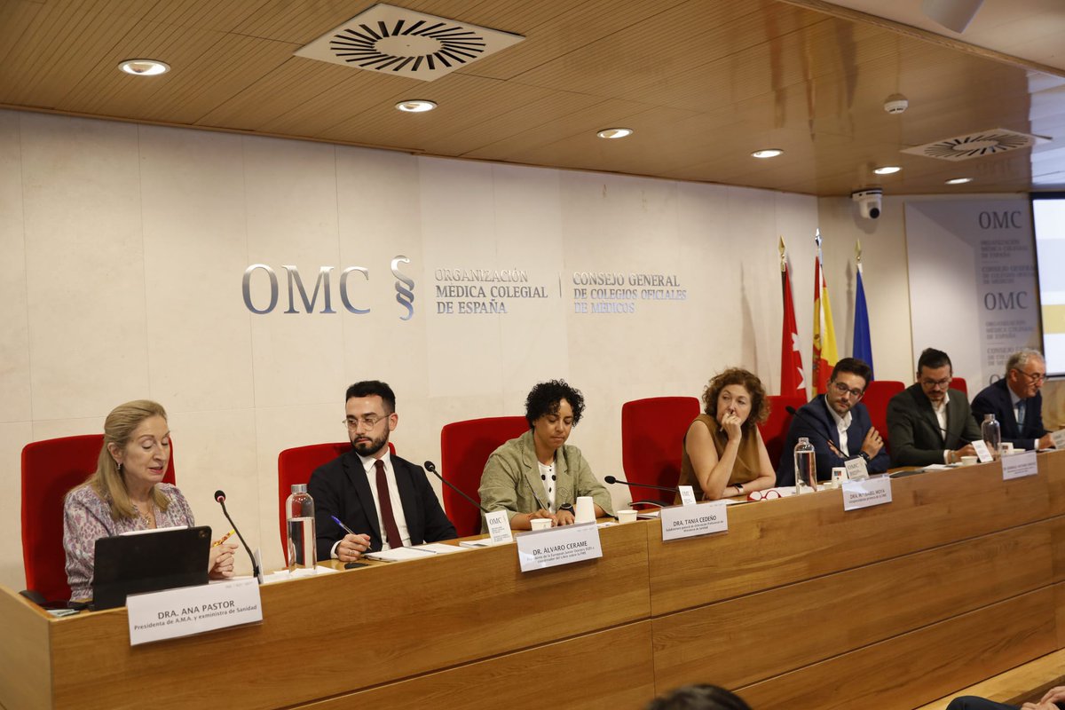 A.M.A. Seguros (@amaseguroses) on Twitter photo La presidenta de A.M.A., la Dra. <a href="/anapastorjulian/">Ana Pastor Julián</a> , ha participado en la jornada organizada por la @CGCOM_Esp Organización Médica Colegial (OMC) con motivo de la presentación del libro “La Formación Médica Especializada en España: Retos Presentes y Futuros”.
Durante su La presidenta de A.M.A., la Dra. <a href="/anapastorjulian/">Ana Pastor Julián</a> , ha participado en la jornada organizada por la @CGCOM_Esp Organización Médica Colegial (OMC) con motivo de la presentación del libro “La Formación Médica Especializada en España: Retos Presentes y Futuros”.
Durante su