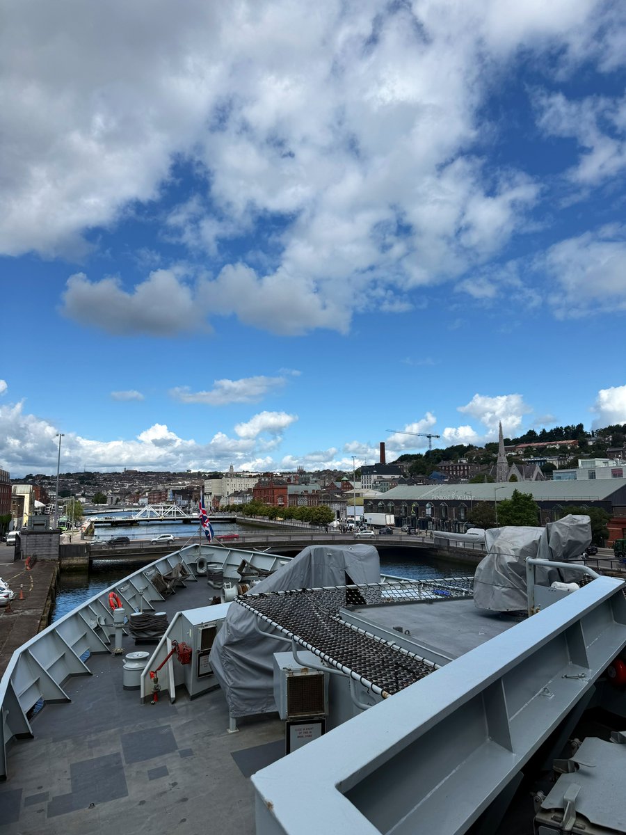 hms_mersey's tweet image. 🚢 A quick peek from the Bridge… Can you guess where HMS MERSEY is visiting today? 🌍 Drop your guesses below! 👇
#RoyalNavy #WhereInTheWorld #BetterNeverStops
