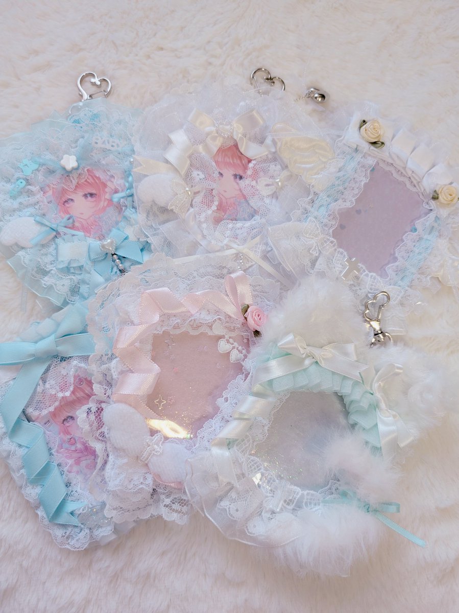 zzz_osiro's tweet photo. 🎠デザフェス61出展🎠

💫ブース I-294(南1階)
💫出展日7/6(日)のみ

▶︎現金/PayPay利用可✨

デコ硬質ケース、アクセサリー、ストラップ、イラスト(ポストカード、シール、原画)などご用意する予定です.ᐟ是非遊びにきてください🐇🤍
#デザフェス61 #デザフェス61お品書き @designfesta https://t.co/W3pwPBtZrj
