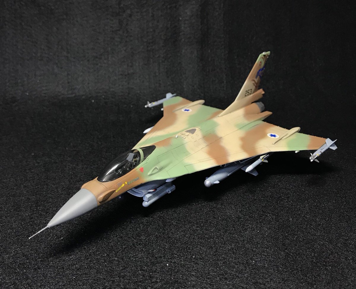 takachinmk2's tweet image. #ナナニイの日
飛行機は1/72が好き