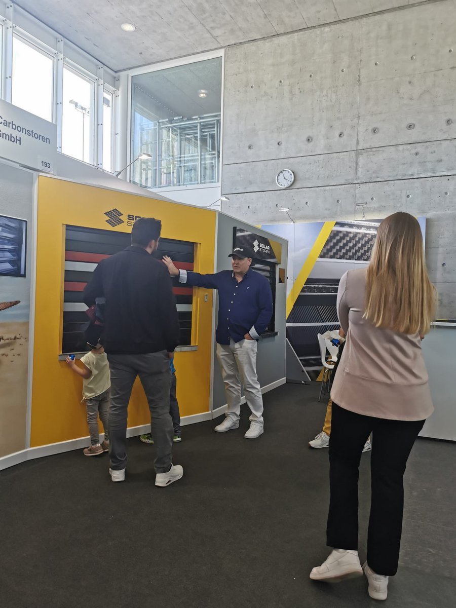 SCS_AG_Schweiz's tweet image. Ändern Sie mit uns die Welt 
solar-carbonstoren.com
Die Zukunft sind Gebäude die den Strom selber erzeugen und in Echtzeit verwenden .Mit den Solarstoren &amp;amp; Solarfassadenmodule ist das möglich.
Unterstützen Sie uns und zeigen der Welt was möglich ist !!!