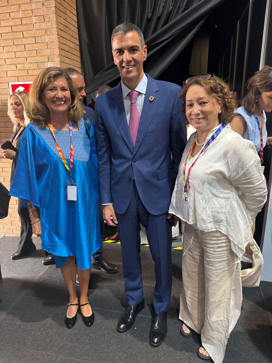 gabramosp's tweet photo. ✨ Proud of Mexico, and my friend @ABuenrostroMass  and her team, as the facilitator, along with #Norway, #Zambia for having steered the “Compromiso de Sevilla” — la major document addressing not only the #financialgap for development, but also the structural issues that need to be addressed to deliver sustainable finance.

Top of those are the issues of debt transparency, levels and relief; and the needed transformation of the financial sector.

Looking forward to its implementation and to deliver for good! 💪📈 #SustainableFinance #GlobalDevelopment #DebtRelief #SevillaCommitment #VamosConRamosUNESCO