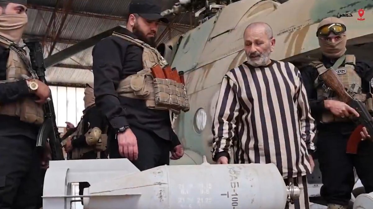 QalaatAlMudiq's tweet photo. #Syria: so far at least 4 Regime members involved in the launch of barrel bombs were arrested or killed (confirmed cases):
- #SyAF member, identified and executed in #Idlib province (February 15)
- 25th Division officer, arrested in #Homs province (February 21)
- Officer arrested in #Latakia province. On his FB he posted a photo of a barrel bomb filled with chlorine, calling it a personal gift (May 23).
- General and pilot, arrested in #Homs province (May 28).