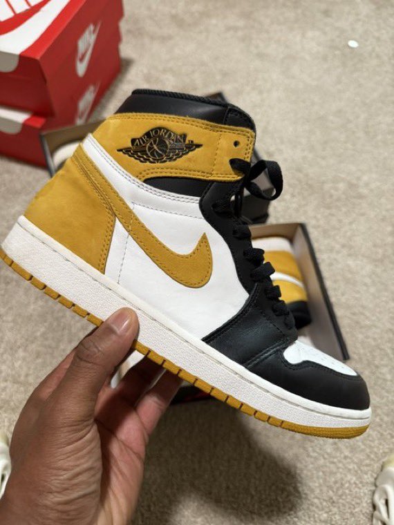 2018 Yellow Ochre worn 9/10
$85 shipped