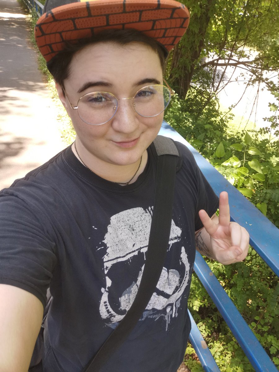 Köln
36°C
Eine Mission

Bunny von der Arbeit abholen.
Mit trinken versorgen und heil nachhause bringen.

Denkt dran genug zu trinken und euch gut einzucremen.
auch wenns teils bewölkt ist.

💚