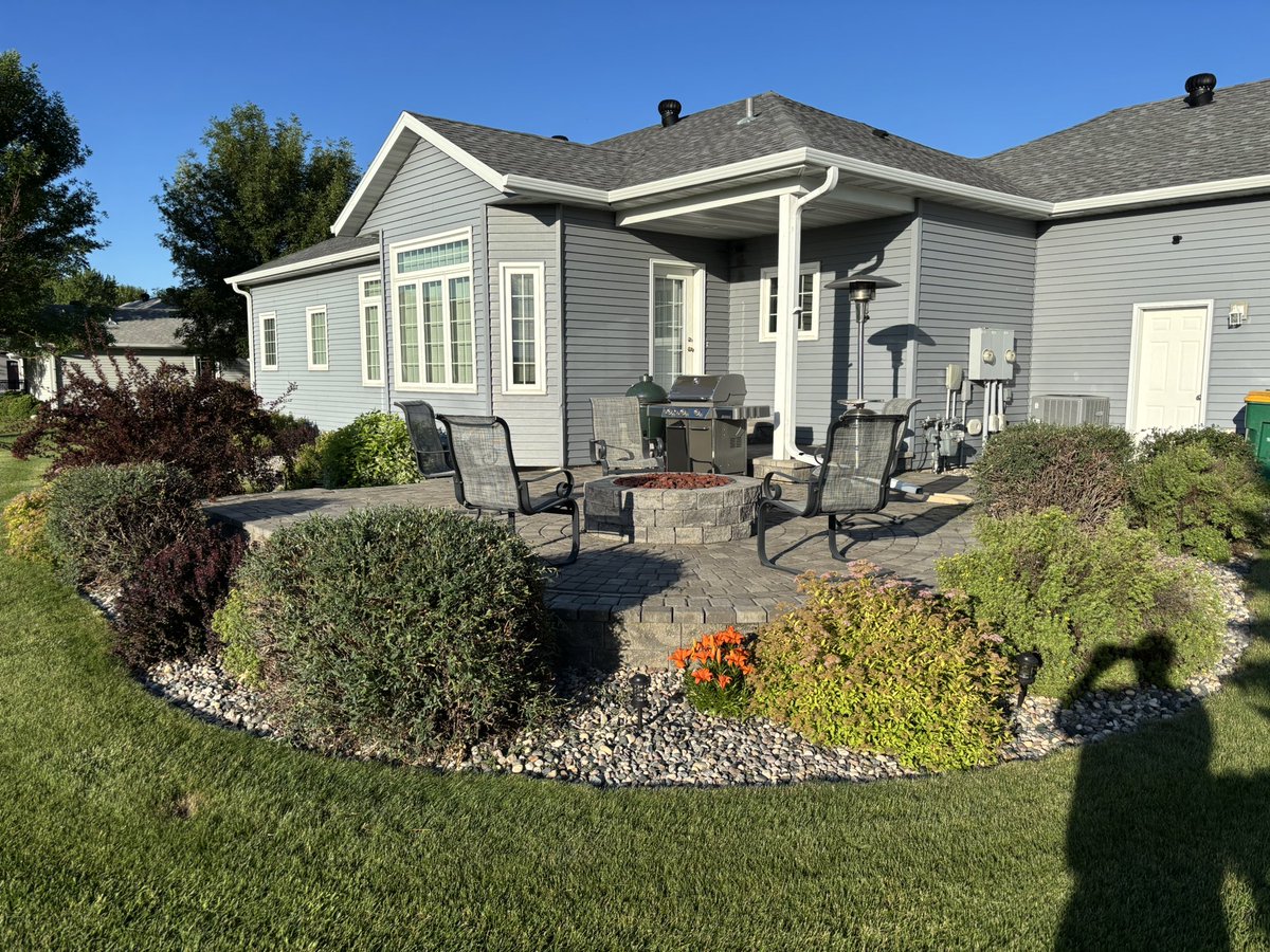 Man it is true. If you trim your bushes, your Deck looks bigger!