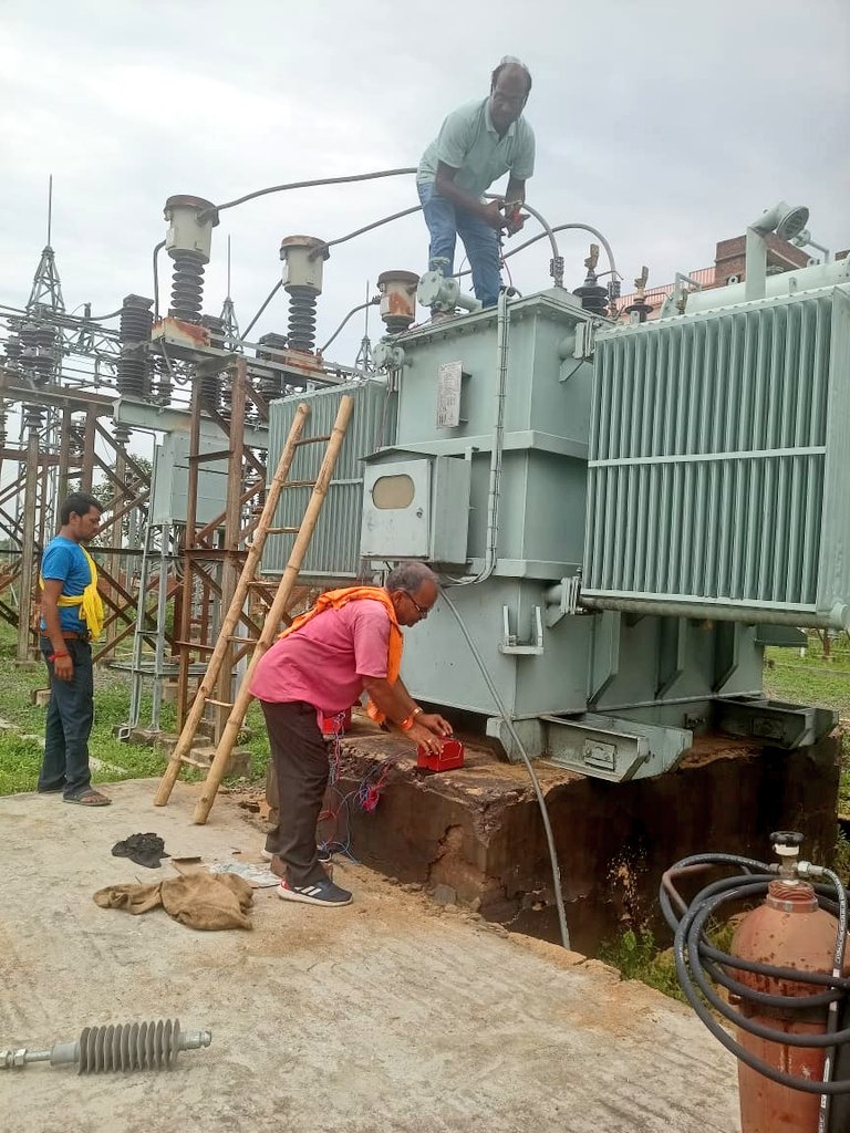 Replacement of 11 KV Y-phase bushing of 5 MVA PTR at 33/11 kV Asthawan PSS in #Nalanda completed.

Successfully charged on load, it will ensure reliable power supply to the region.

Picture 👇

#BSPTCL