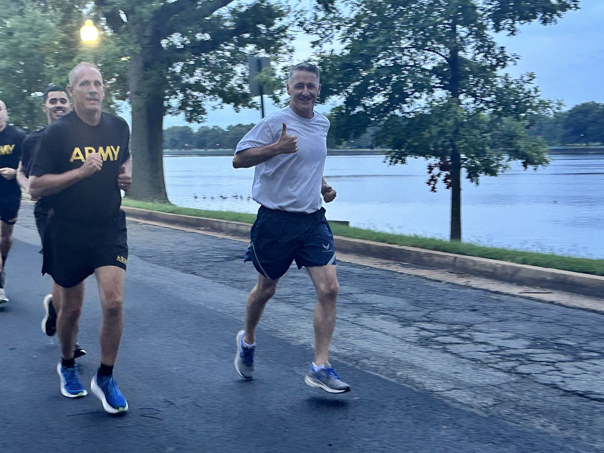 ChiefNGB's tweet image. SEA Raines & I kicked off America’s 249th birthday with some morning PT alongside some of our incredible National Guard teammates. From the first muster to today, our Nation’s strength has come from those willing to get up & get after it! #StrongerTogetherStrongerTomorrow
