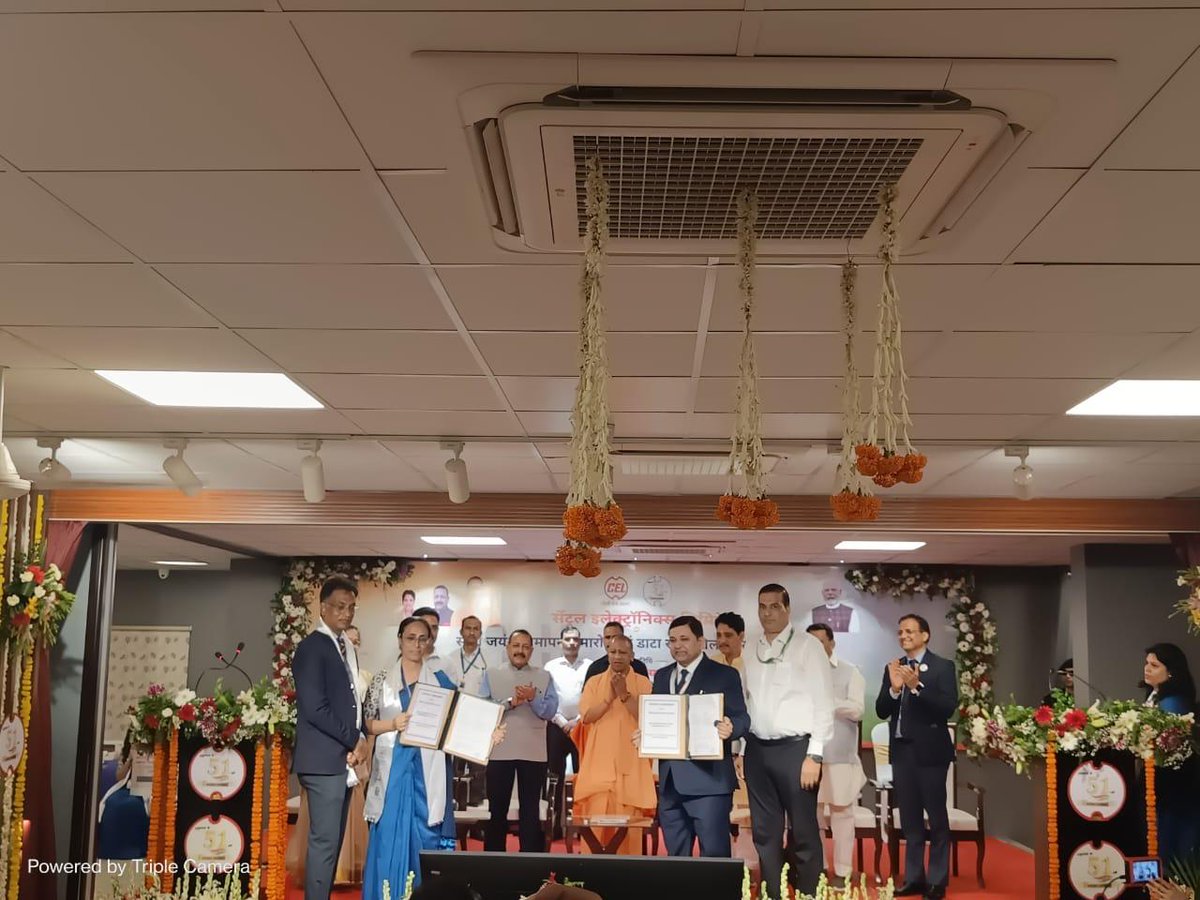 celbharat's tweet photo. 📢Central Electronics Limited (CEL) Expands Solar Manufacturing Capacity to 200 MW

CEL has entered into a strategic partnership with Multi Infrastructure and Engineering Pvt. Ltd. in PPP mode to enhance its solar panel production capacity from 40 MW to 200 MW.

This fully automated, state-of-the-art manufacturing facility will significantly boost our capabilities, improve product efficiency, and support India’s transition towards clean and sustainable energy.

The agreement was formally signed on 26th June 2025, in the august presence of:

✅ Hon’ble Chief Minister of Uttar Pradesh, Yogi Adityanath ji 
✅ Hon’ble Minister of Science and Technology, Dr. Jitendra Singh ji
✅ Hon’ble Cabinet Minister for IT, UP Govt, Shri SK Sharma ji 

Along with Dr. (Mrs.) N. Kalaiselvi, Director General, CSIR & Secretary DSIR and other esteemed dignitaries.
This milestone marks a major step forward in CEL’s journey as a leader in India’s solar energy sector and aligns with our commitment to driving innovation, sustainability, and self-reliance under the #AtmanirbharBharatvision.

🔗 Learn more about our solar initiatives and diversified portfolio spanning renewable energy, defense electronics, and railway technologies. https://t.co/OBcOlqjYm3

@myogiadityanath @DrJitendraSingh  @sunilsharmamla @DrNKalaiselvi 

#CEL #SolarEnergy #MakeInIndia